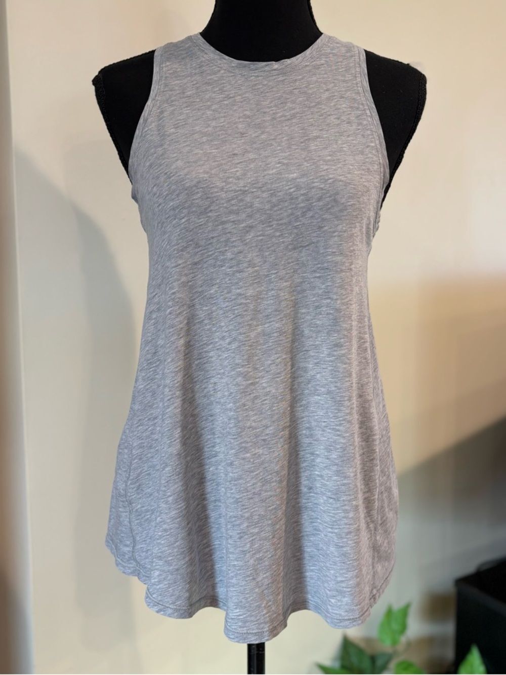Lululemon All Tied Up Tank Grey - Picture 4 of 7